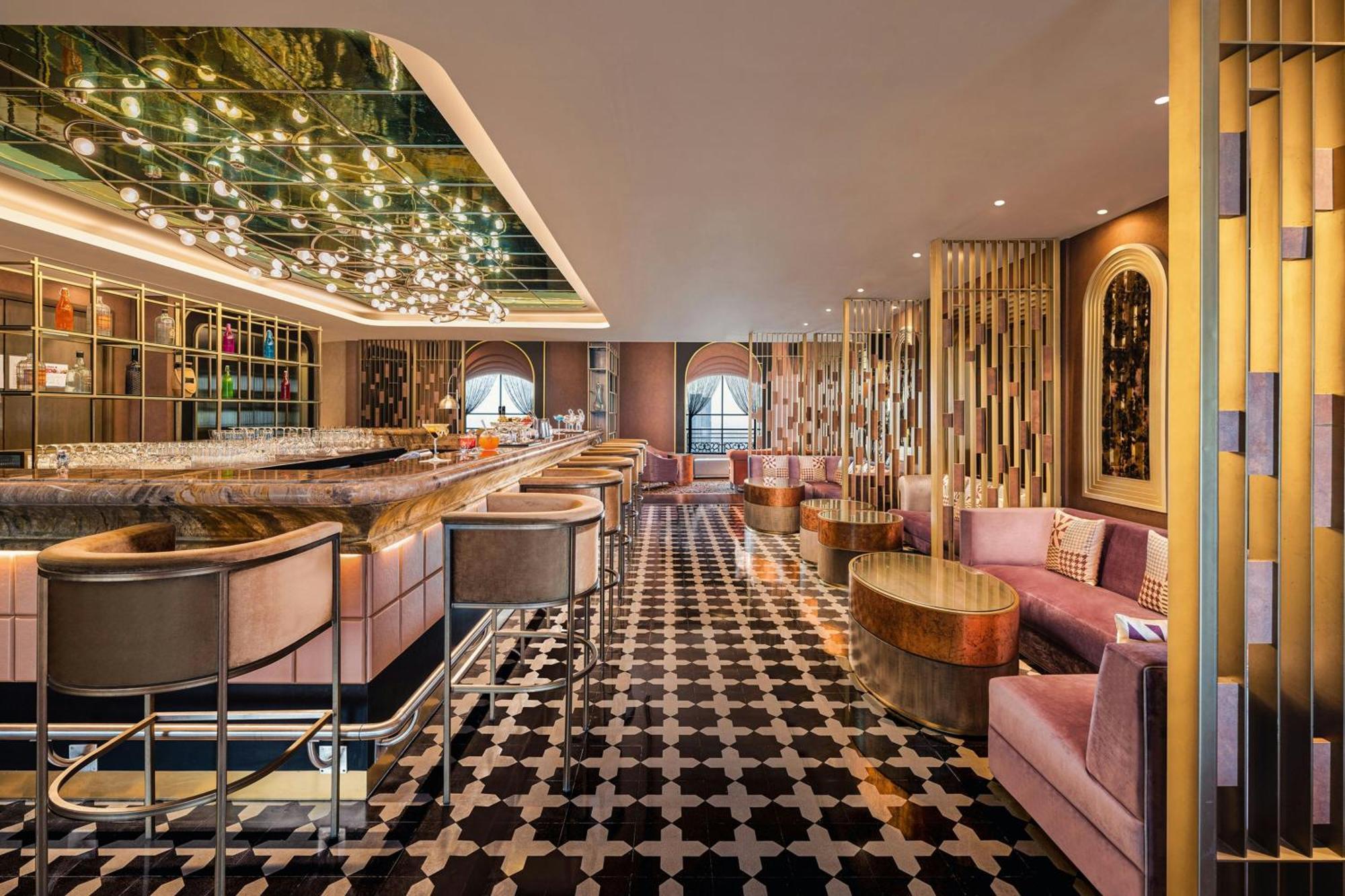 Itc Royal Bengal, A Luxury Collection Hotel, Kolkata Ngoại thất bức ảnh The interior of the bar